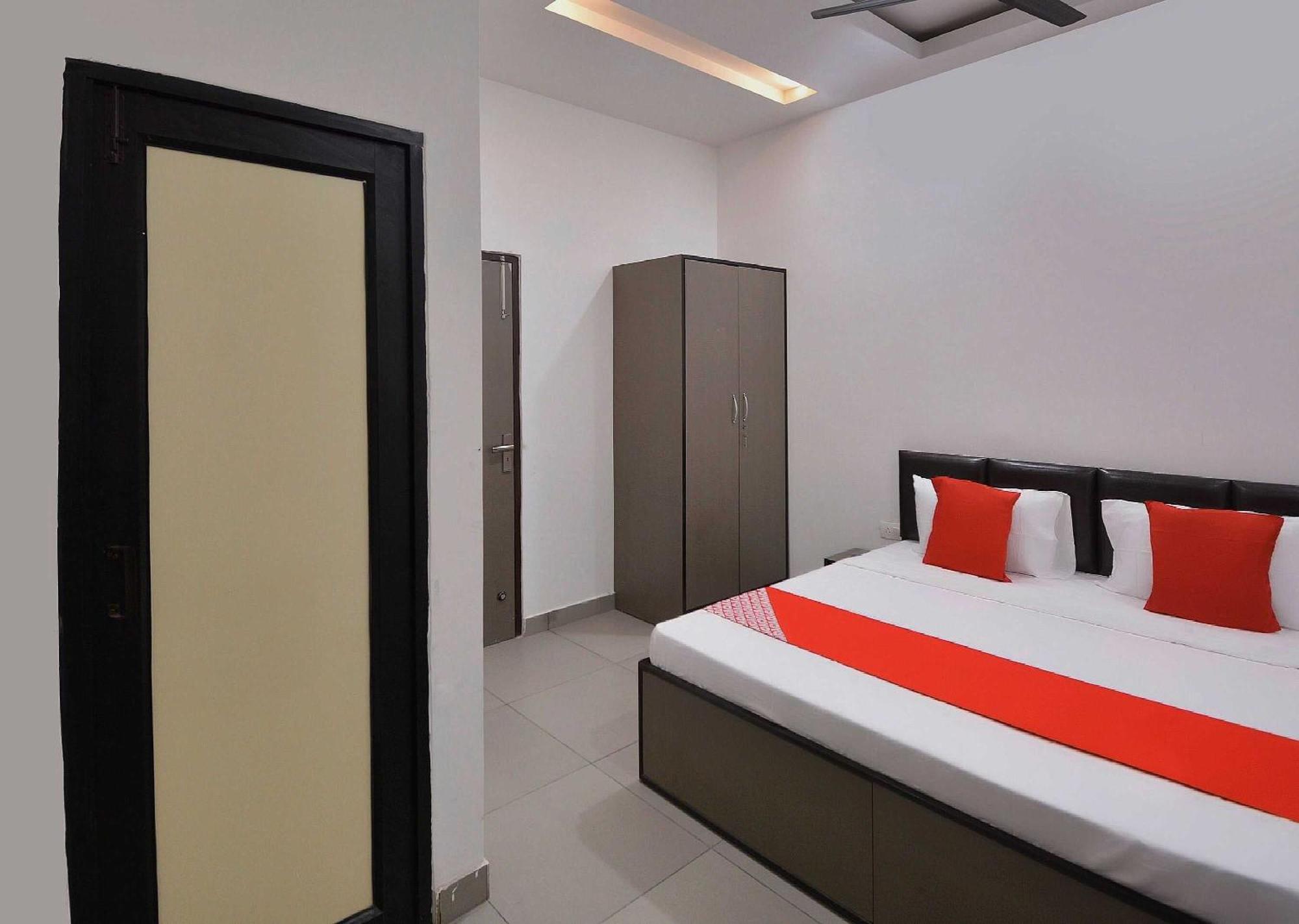 Hotel O White Solitaire Ludhiana Dış mekan fotoğraf
