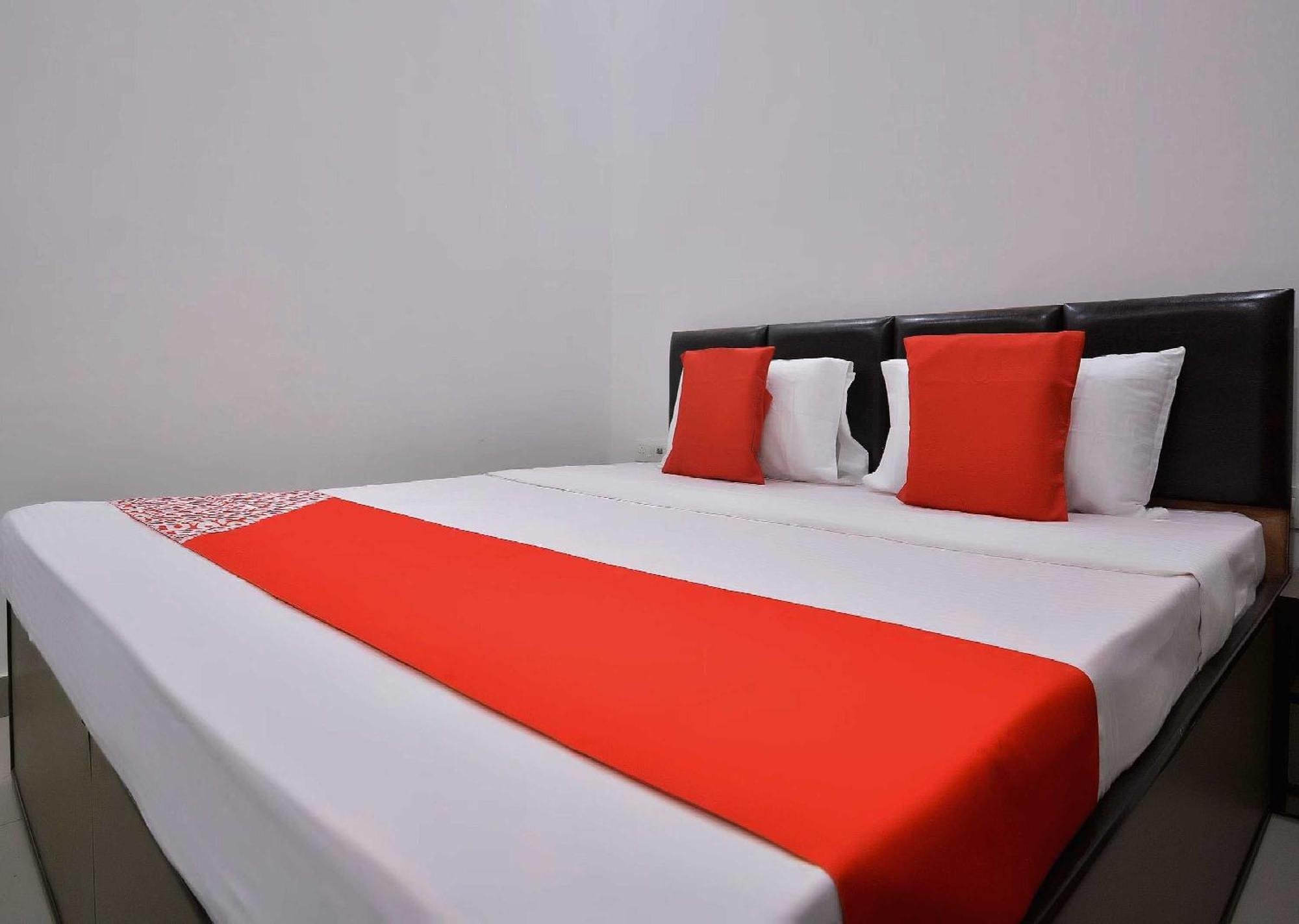 Hotel O White Solitaire Ludhiana Dış mekan fotoğraf