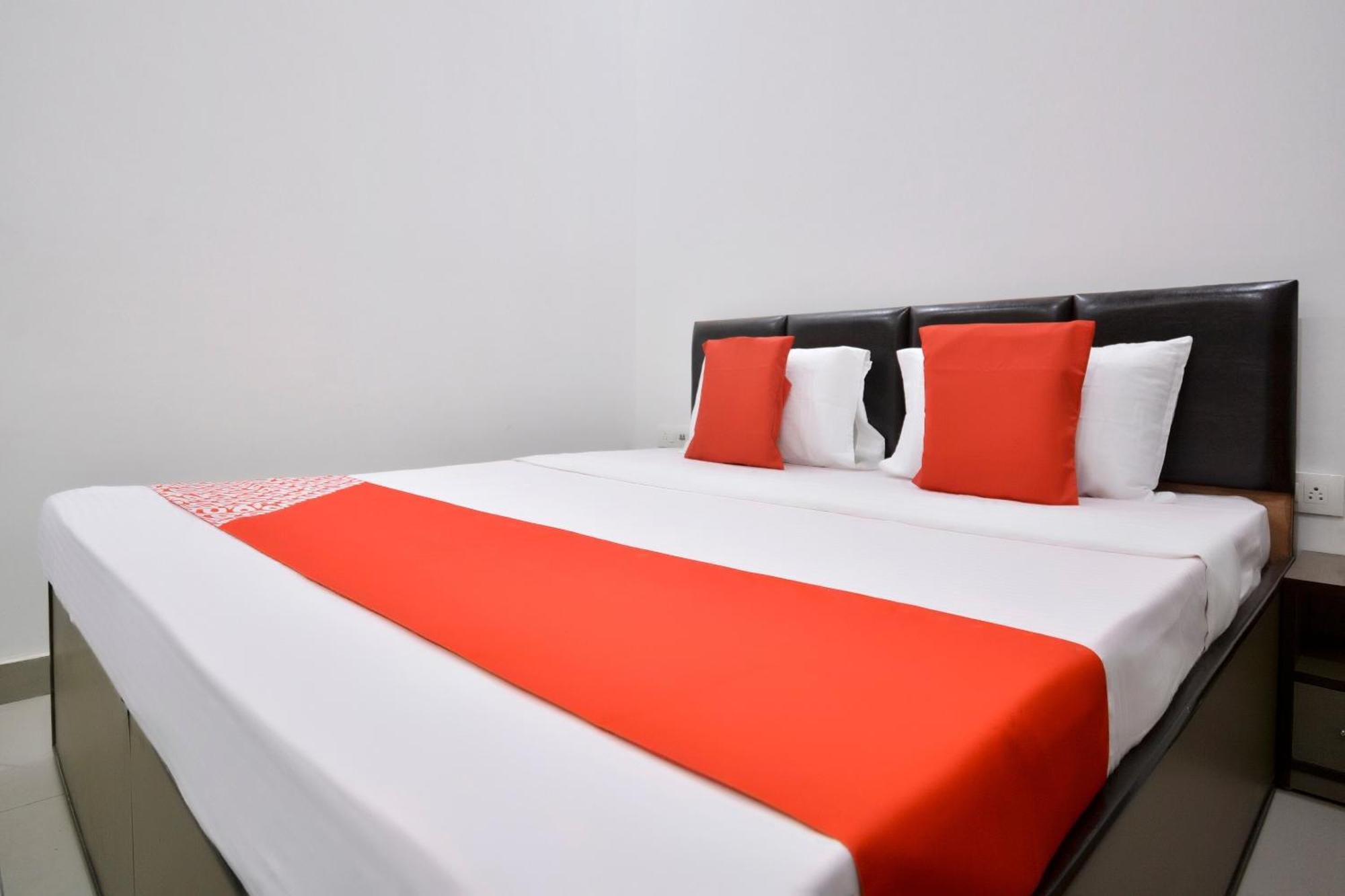 Hotel O White Solitaire Ludhiana Dış mekan fotoğraf